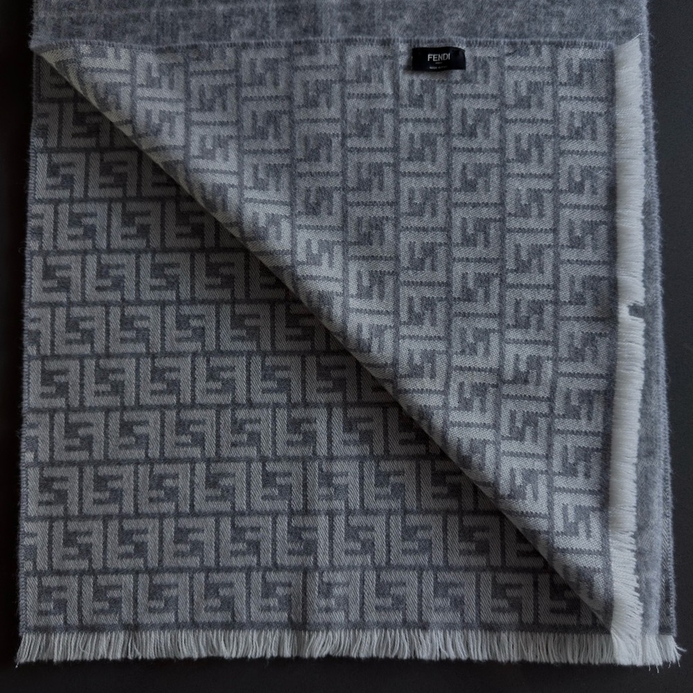 Fendi Men's Scarf in Gray with Double Face Iconic Fendi Monogram